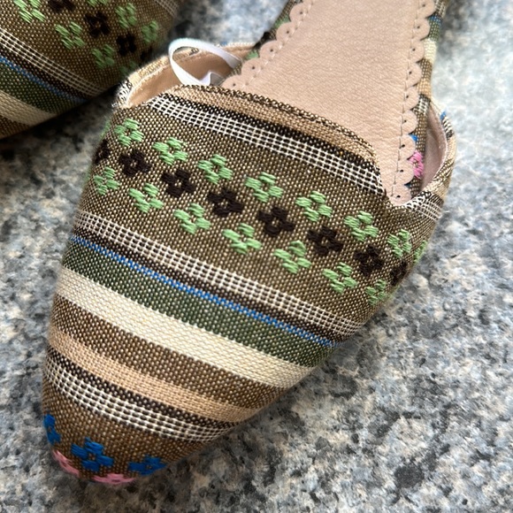 Adorable Tapestry Slip ons - Picture 2 of 4